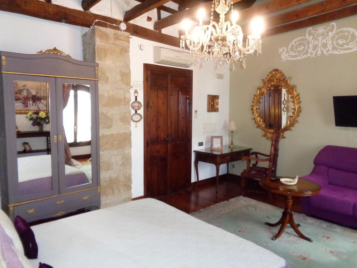 Hotel Boutique Nueve Leyendas อูเบดา ภายนอก รูปภาพ